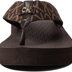 Sandalia para dama Calvin Klein Meena - Marrón talla 10 M