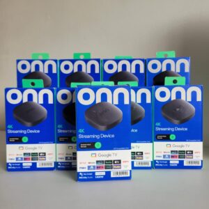 ONN 4K Dispositivo de Transmisión Google TV - 8GB de Almacenamiento, 1.5GB de RAM, Control Remoto con Control por Voz